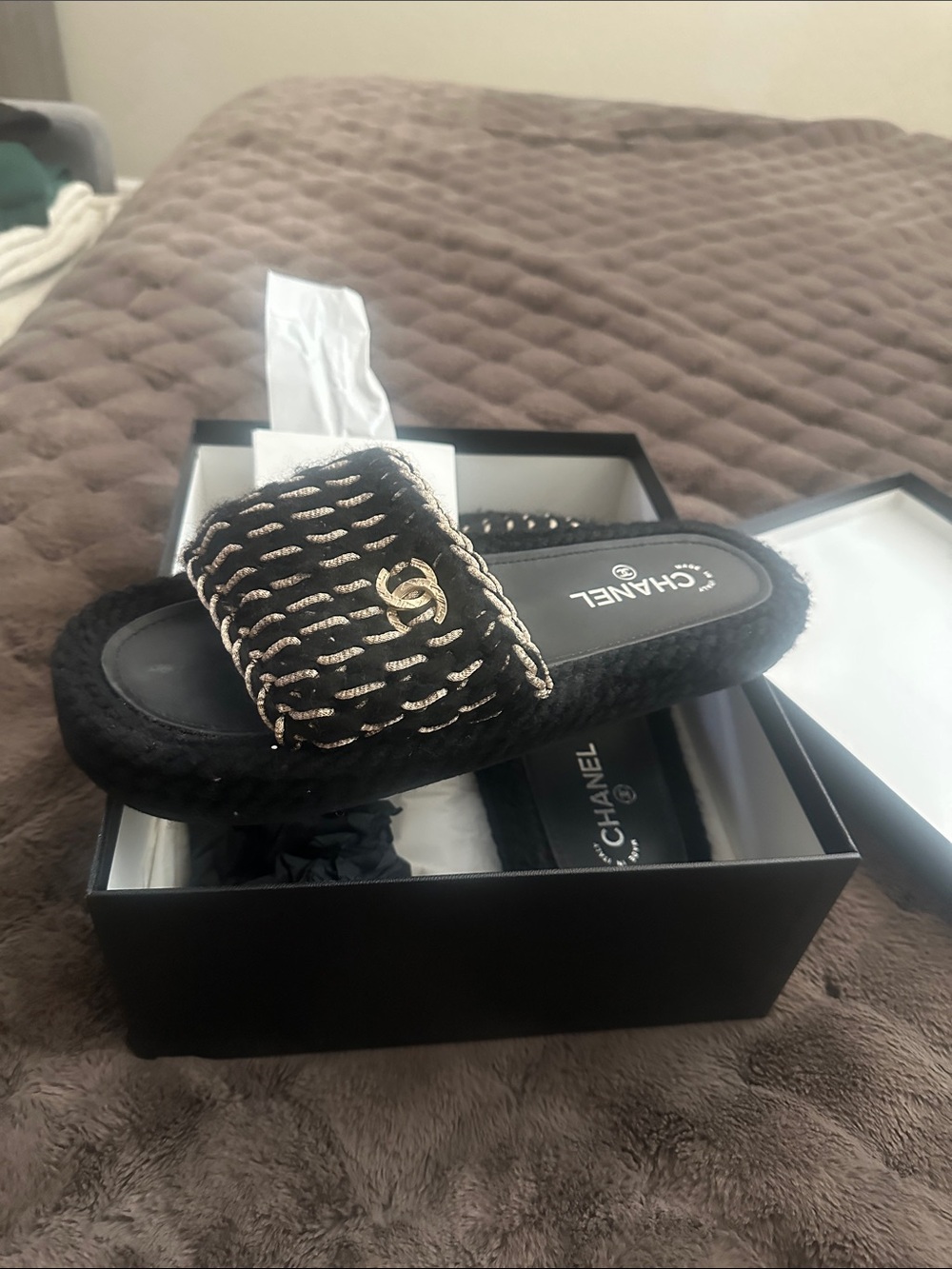 CHANEL Black Quilted Slide Sandals with Gold Stitching and CC Emblem - Picture 1 of 3